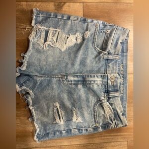 American Eagle Distressed Denim Shorts - Light Blue